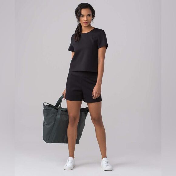 Lululemon Shaped Short Sleeve Solid Black Size 4 - Picture 2 of 7